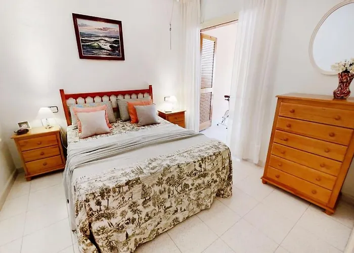 Cozy 2 Bed Apartment Playa De Los Locos